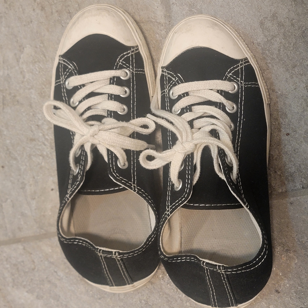 Muji Black and White Women's Sneakers